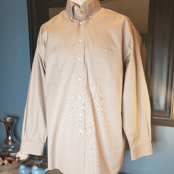Roundtree & Yorke Gold Label Shirts - Picture 3 of 7